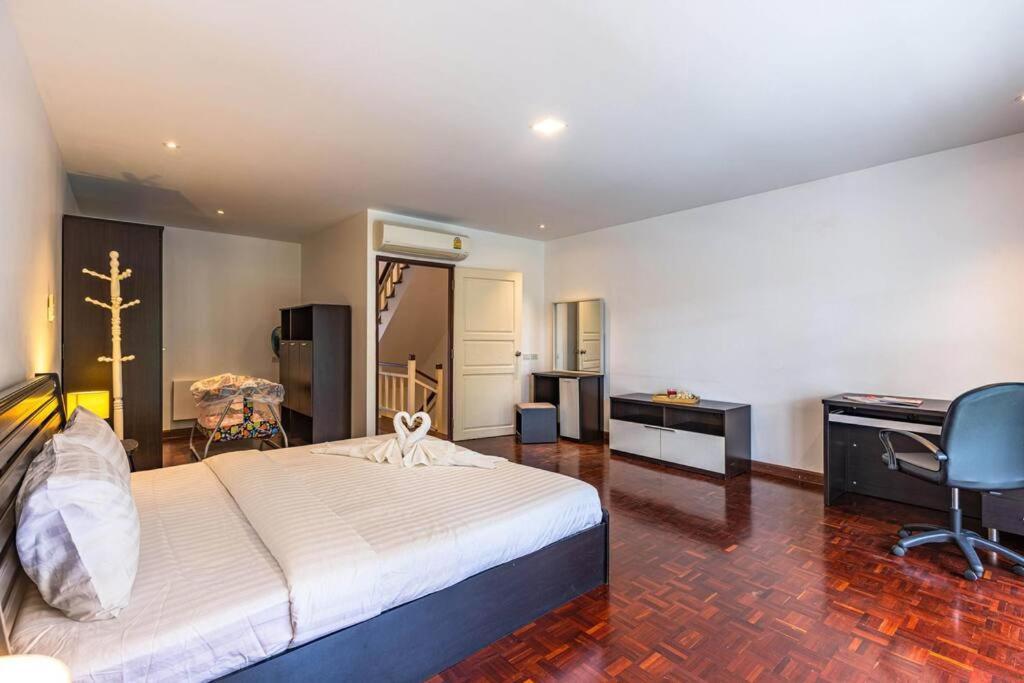 4 Bedroom Townhouse In Great Location! Χουά Χιν Εξωτερικό φωτογραφία