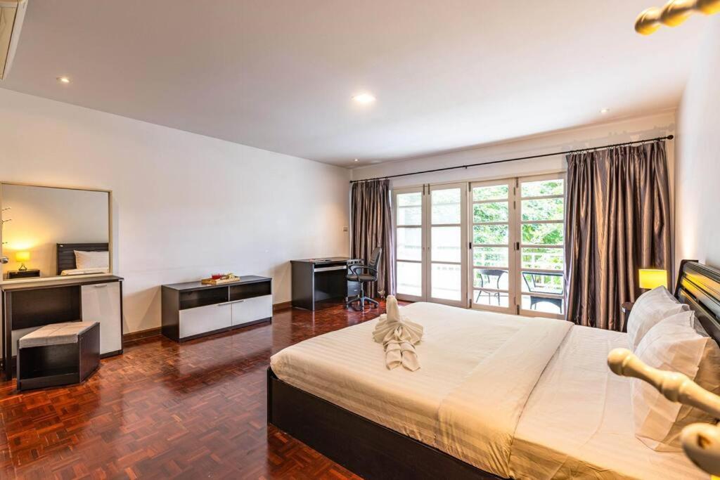 4 Bedroom Townhouse In Great Location! Χουά Χιν Εξωτερικό φωτογραφία